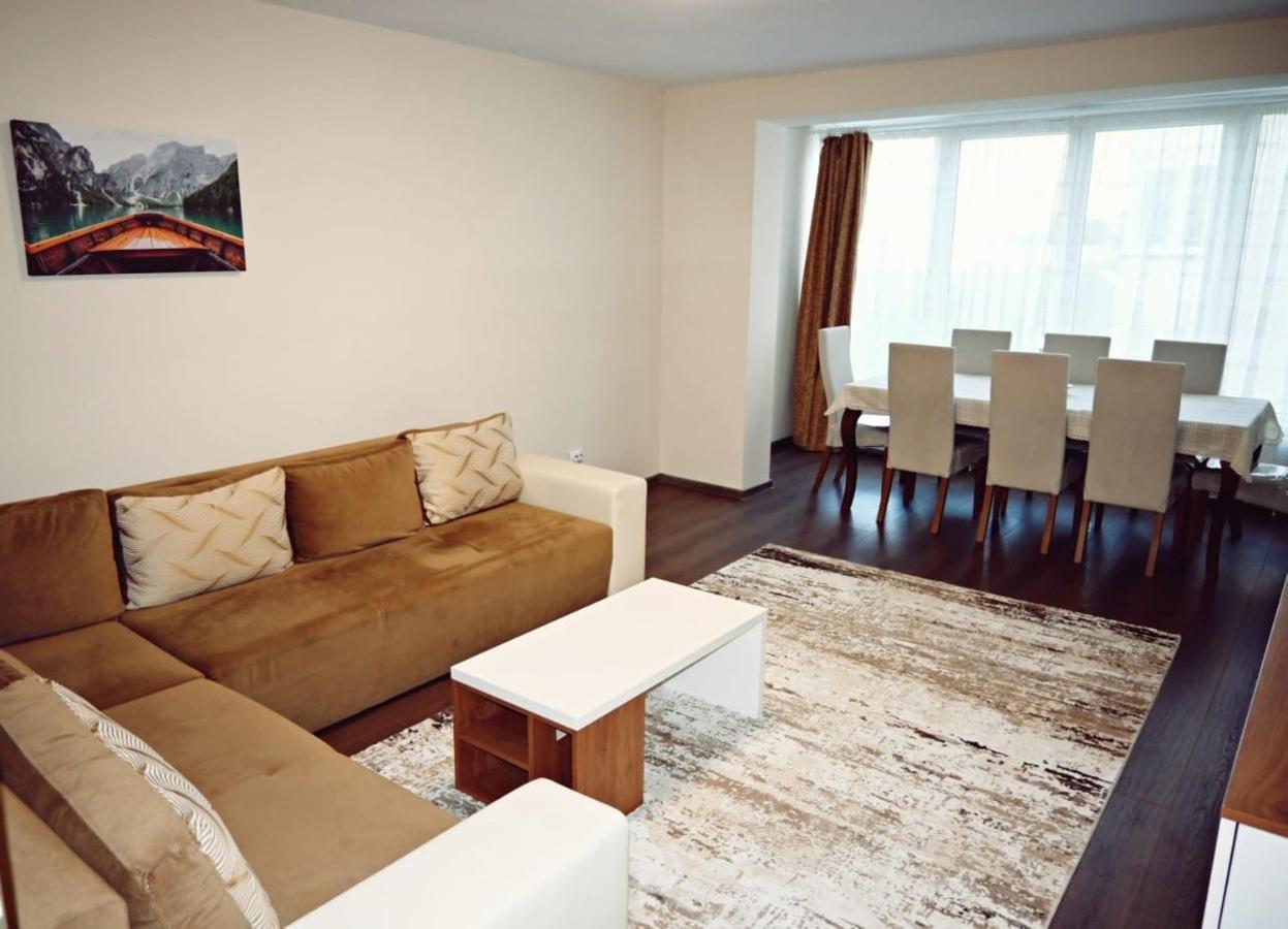 Downtown Recharge Spot Apartment บราชอฟ ภายนอก รูปภาพ